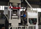 内蒙全自动舔盐砖压块机一次双块 压制饼块密度高Y